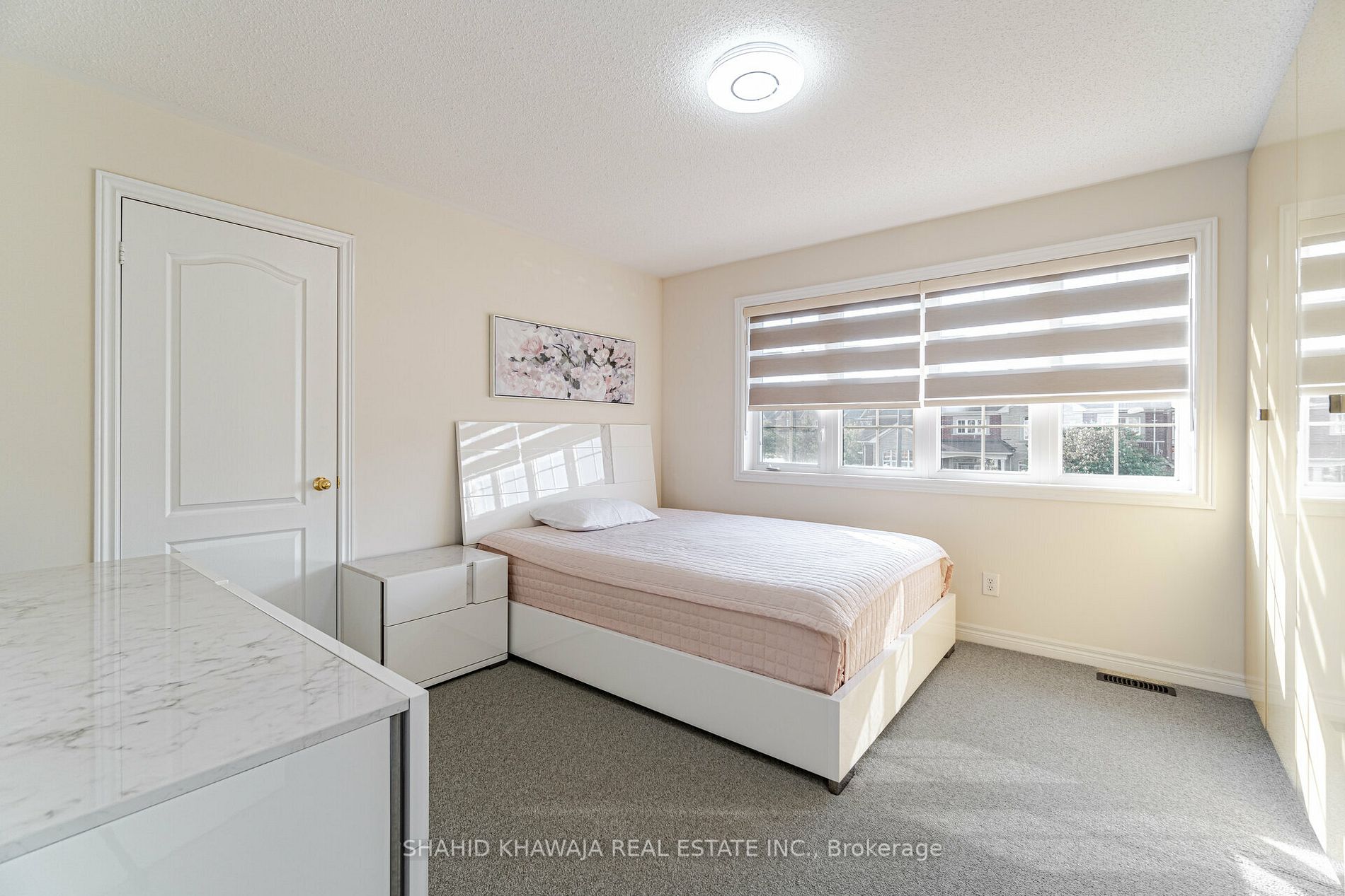 3392 Erin Centre Blvd