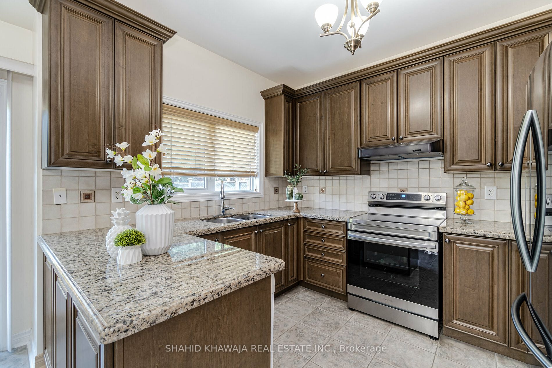 3392 Erin Centre Blvd