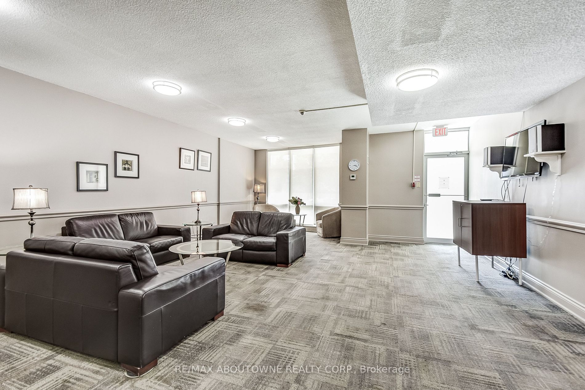 812 Burnhamthorpe Rd, #Ph2
