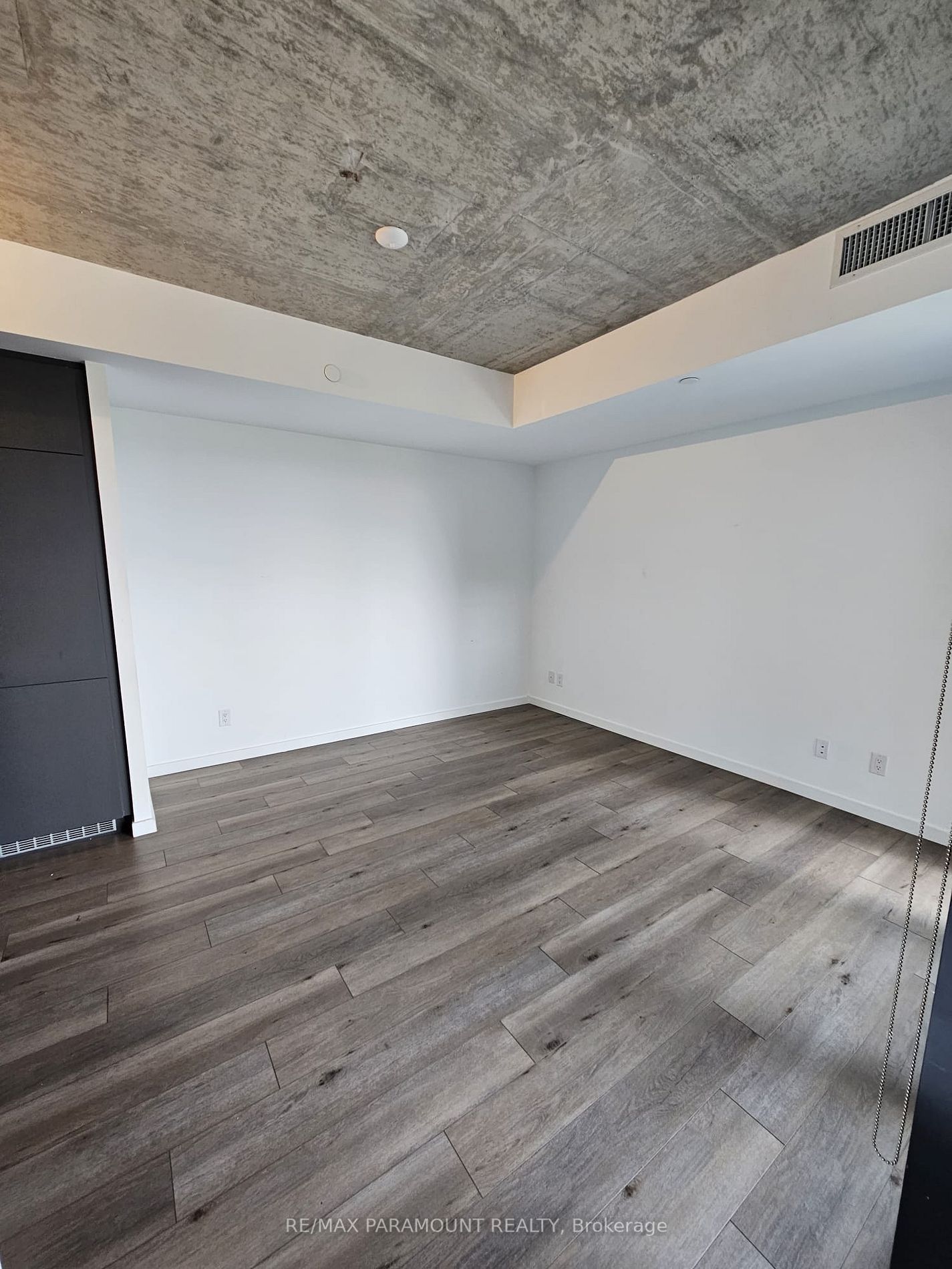 7 Smith Cres, #601