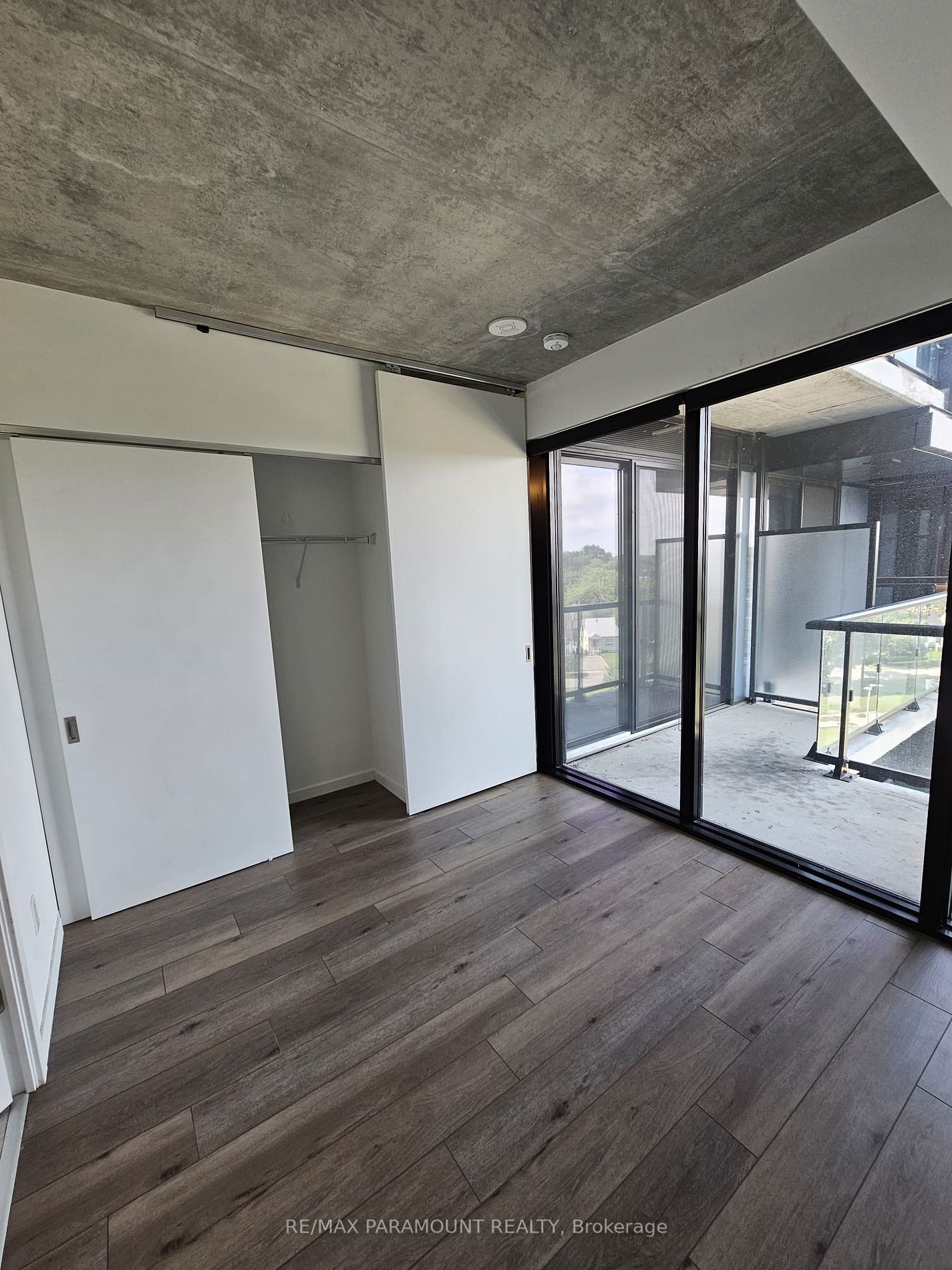 7 Smith Cres, #601