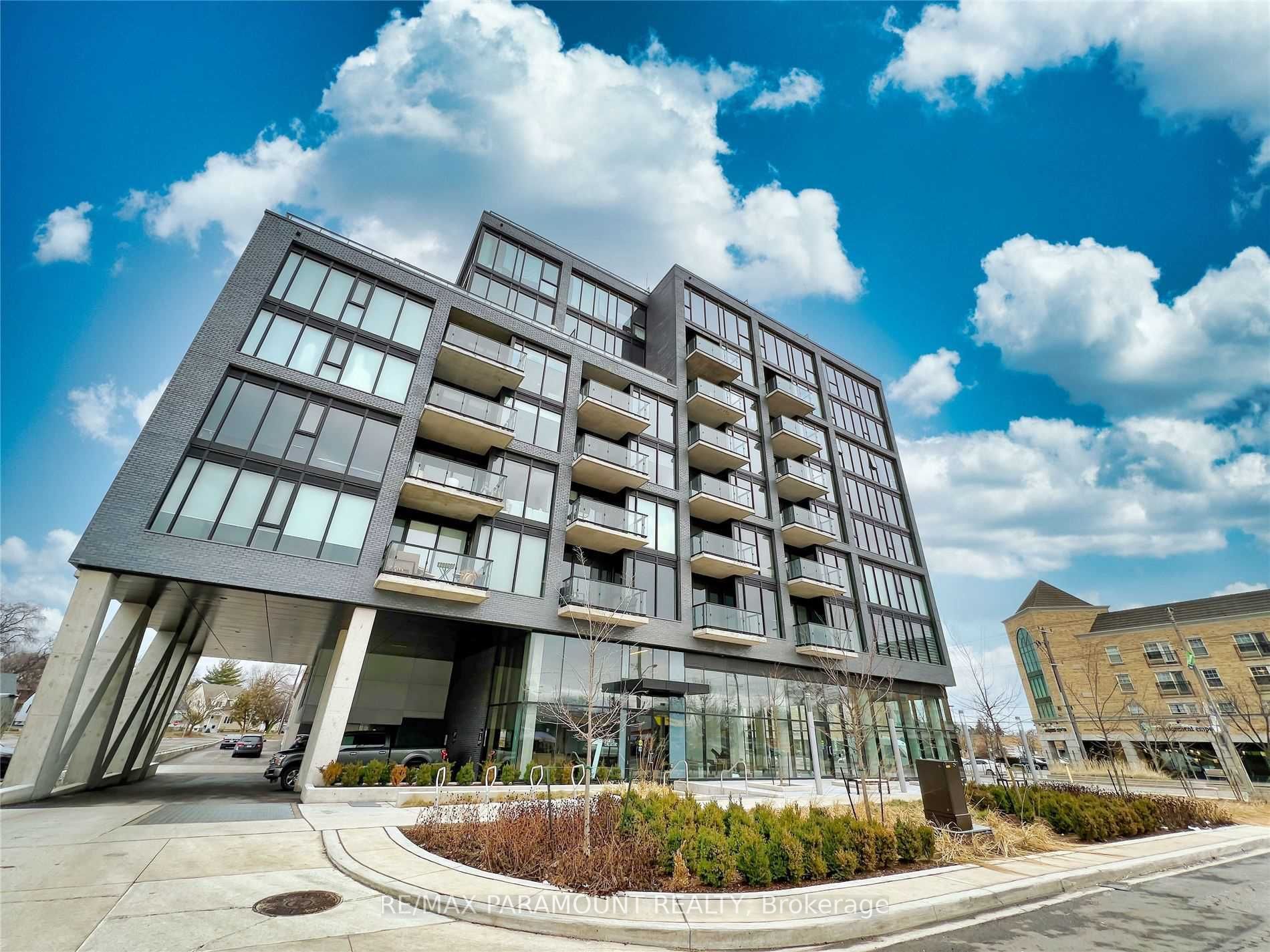 7 Smith Cres, #601