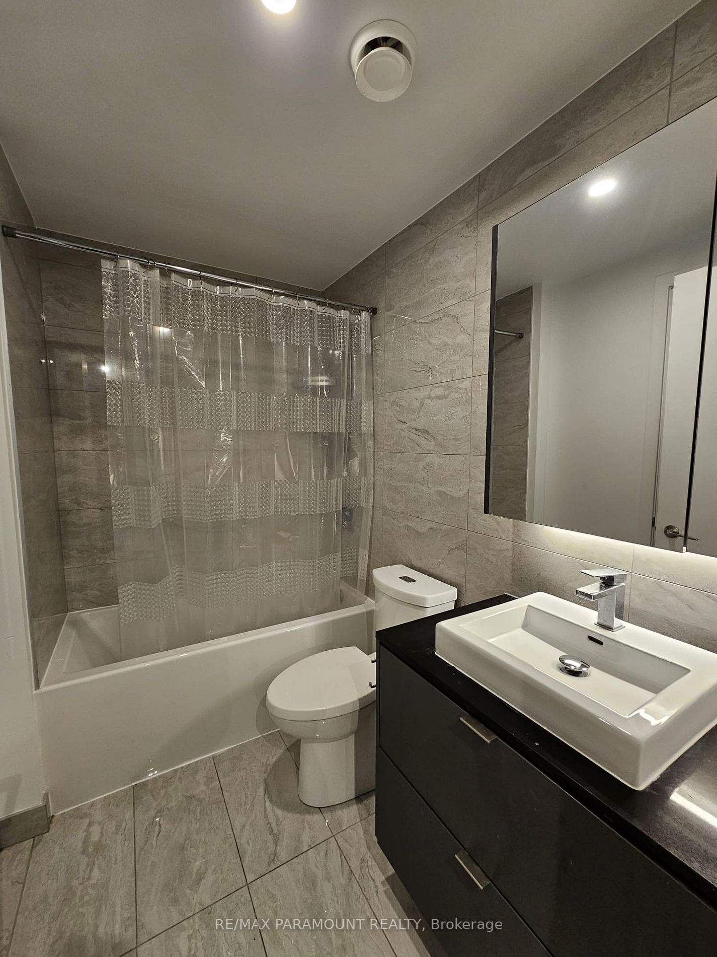 7 Smith Cres, #601