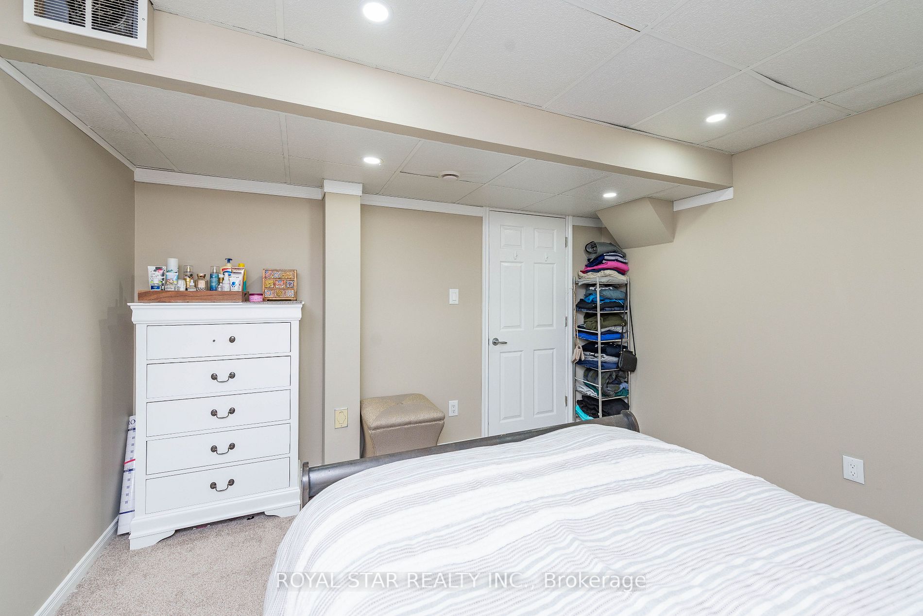 1 Nimrod Crescent