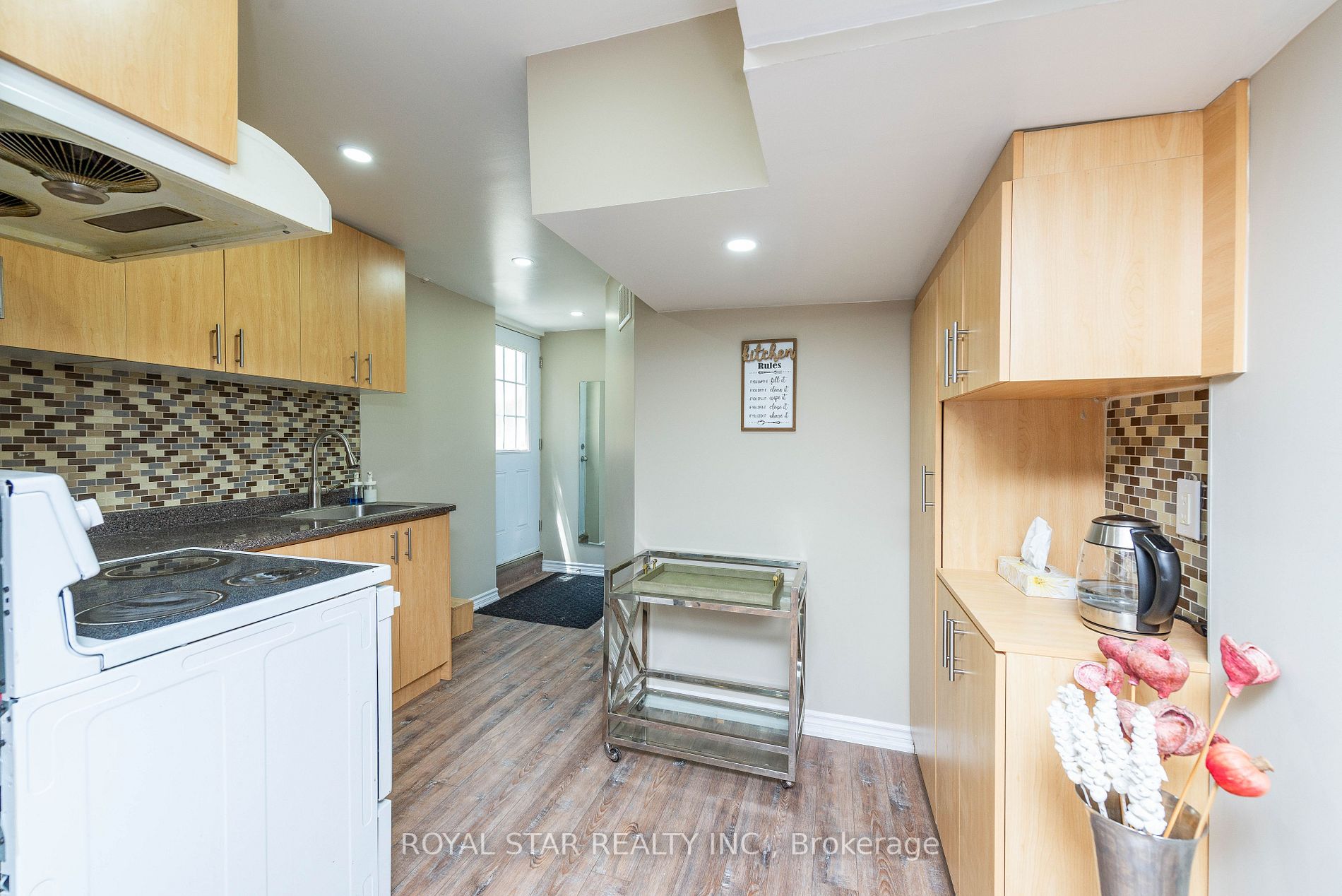 1 Nimrod Crescent