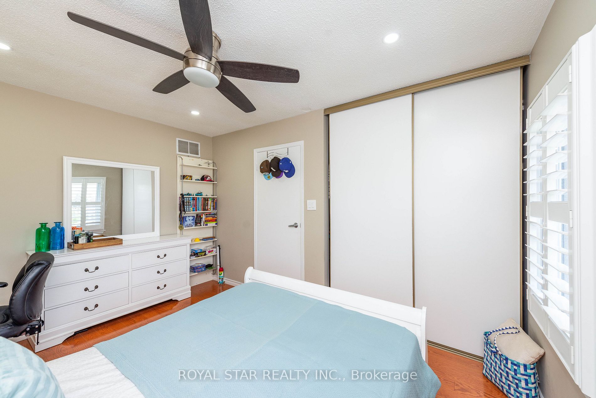 1 Nimrod Crescent