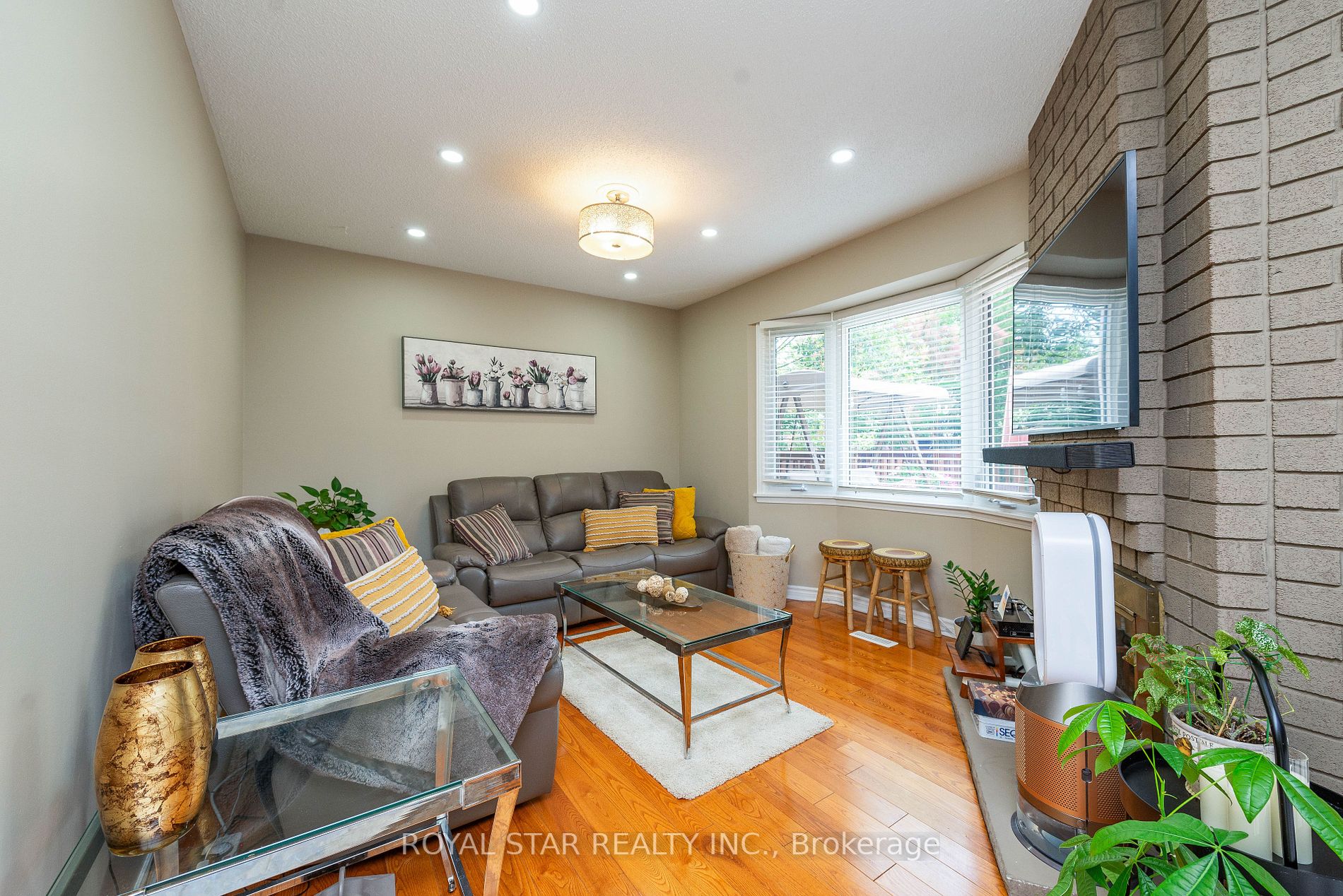 1 Nimrod Crescent