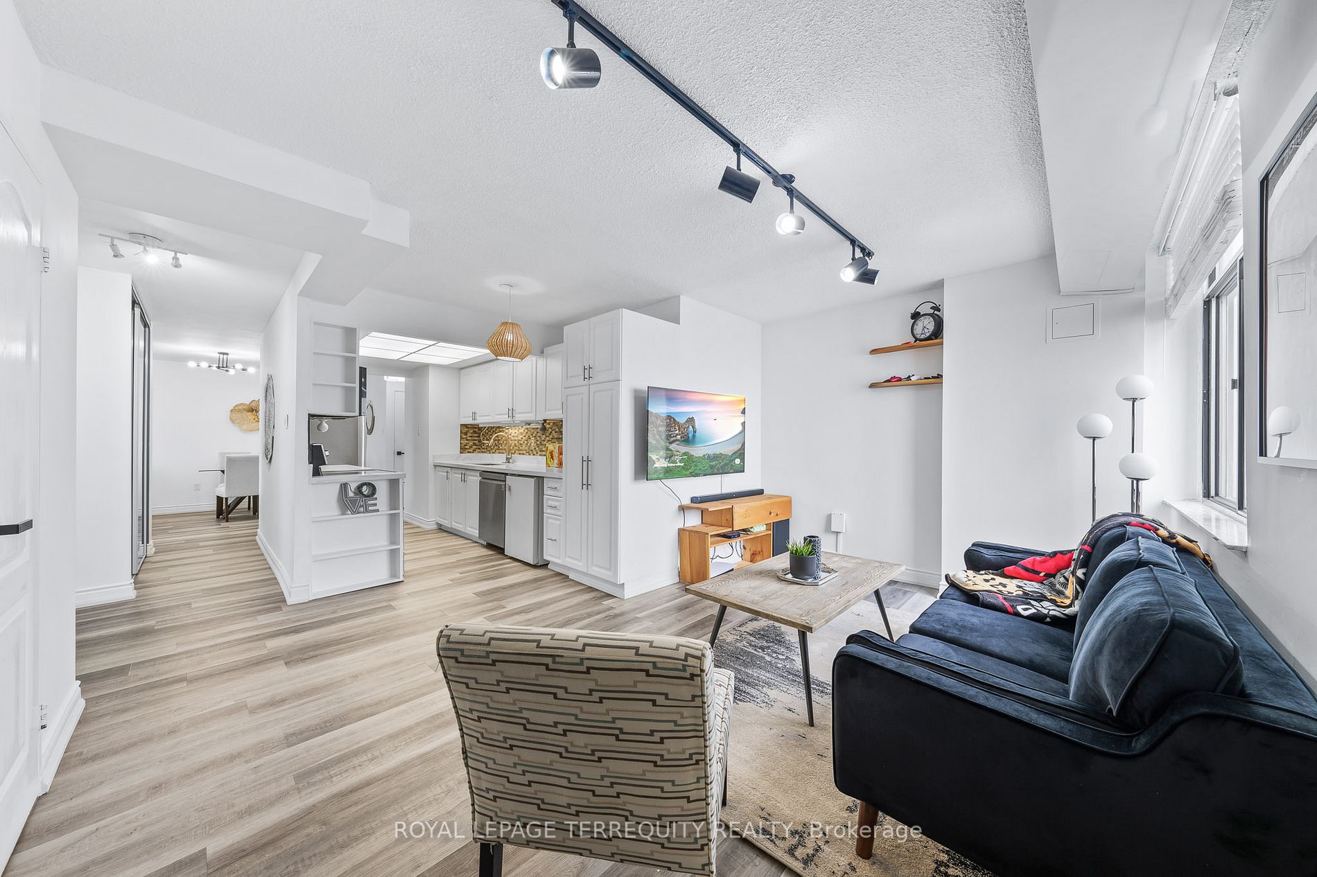 3100 Kirwin Ave, #2103