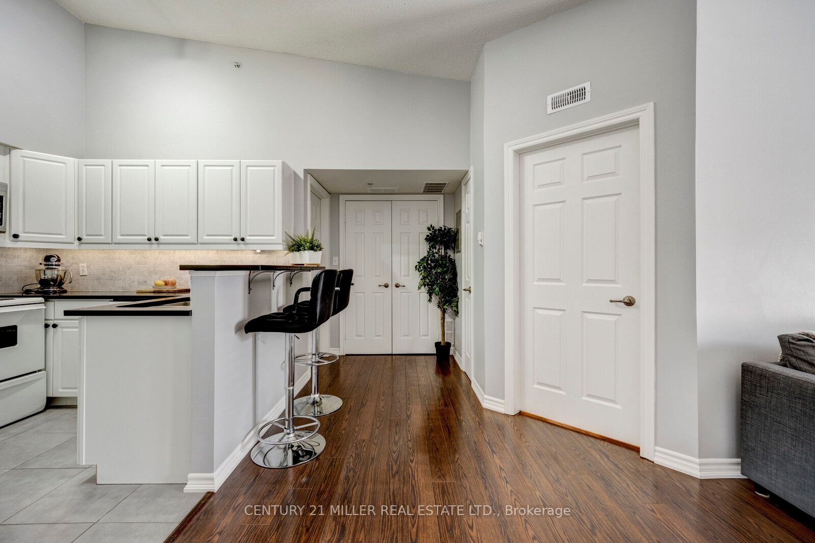 1490 Bishops Gate, #408