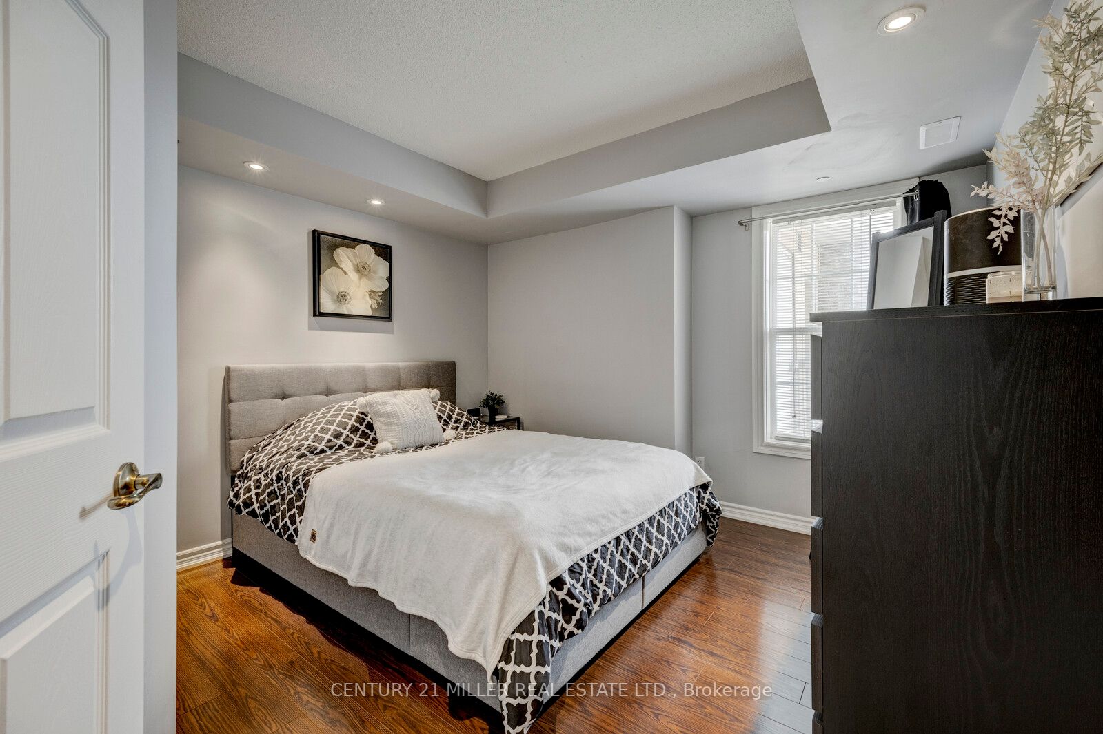1490 Bishops Gate, #408