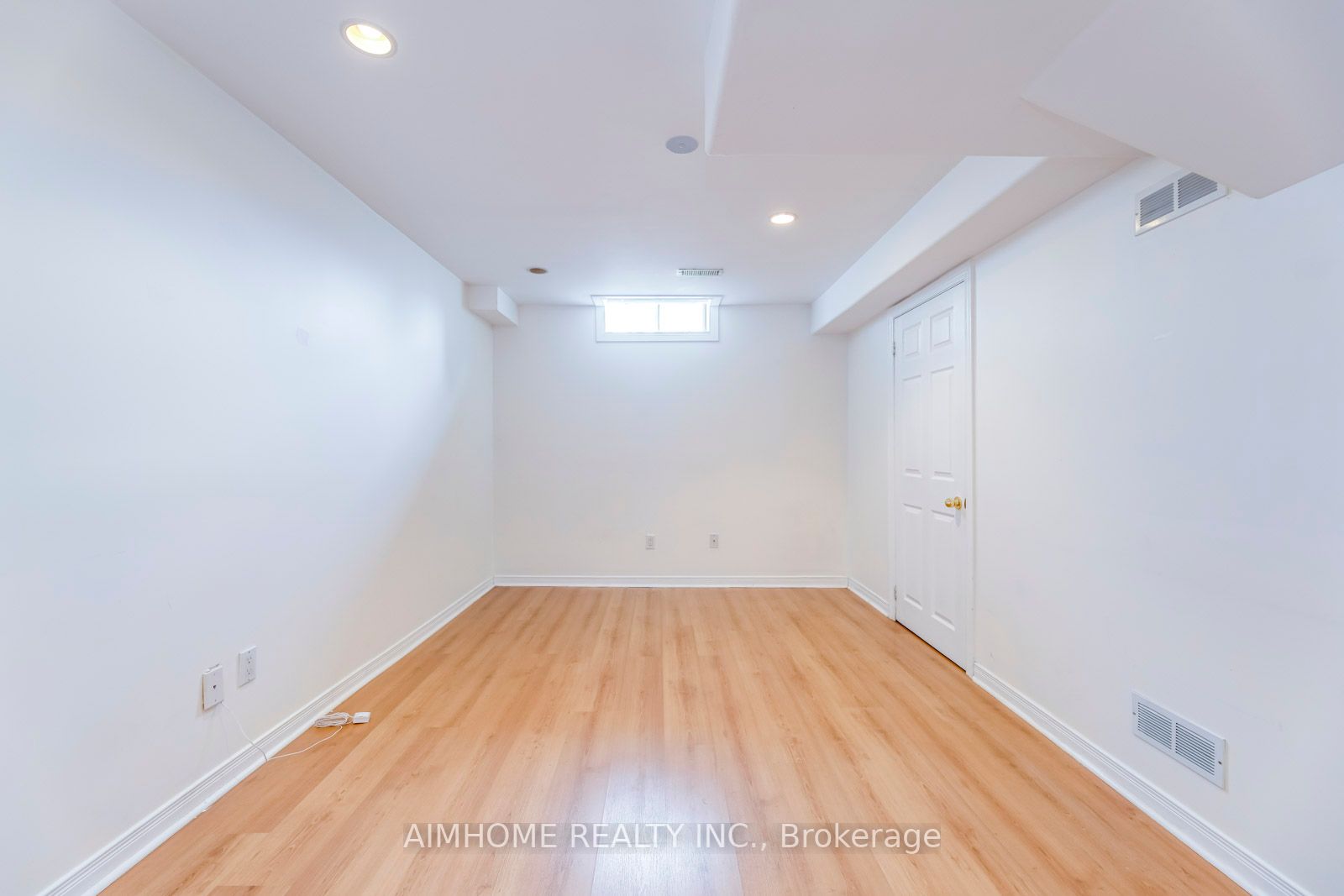 340 Kittridge Rd