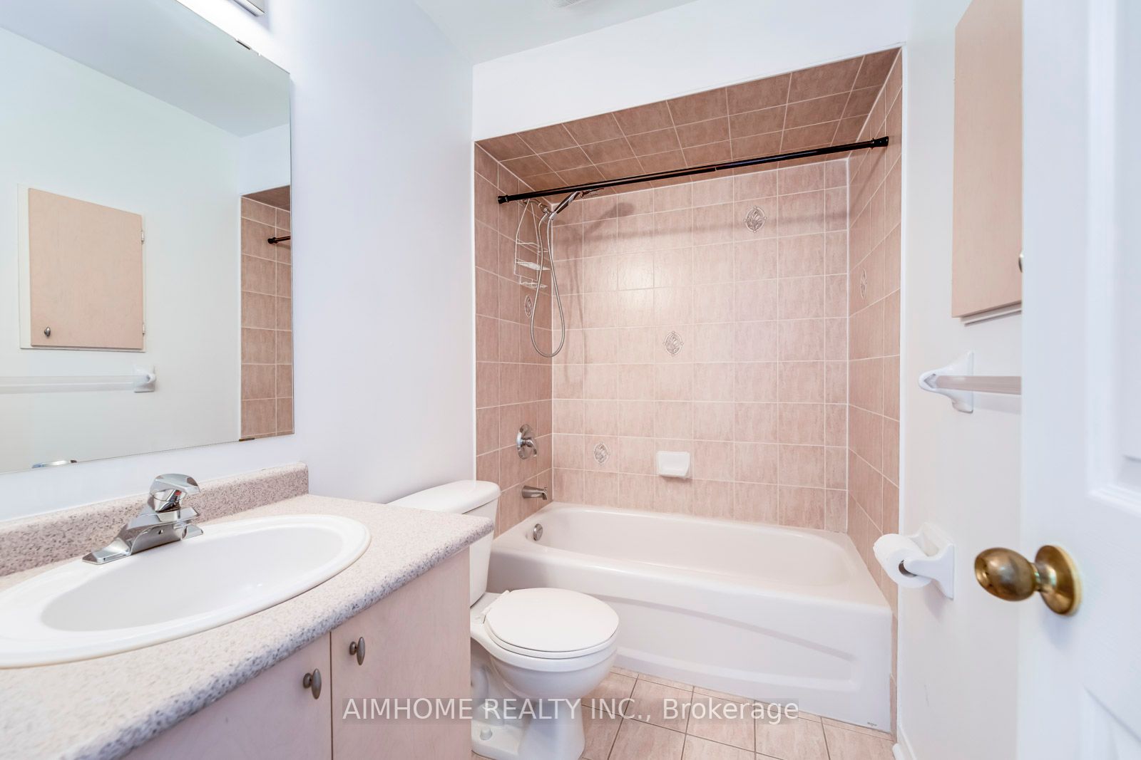 340 Kittridge Rd
