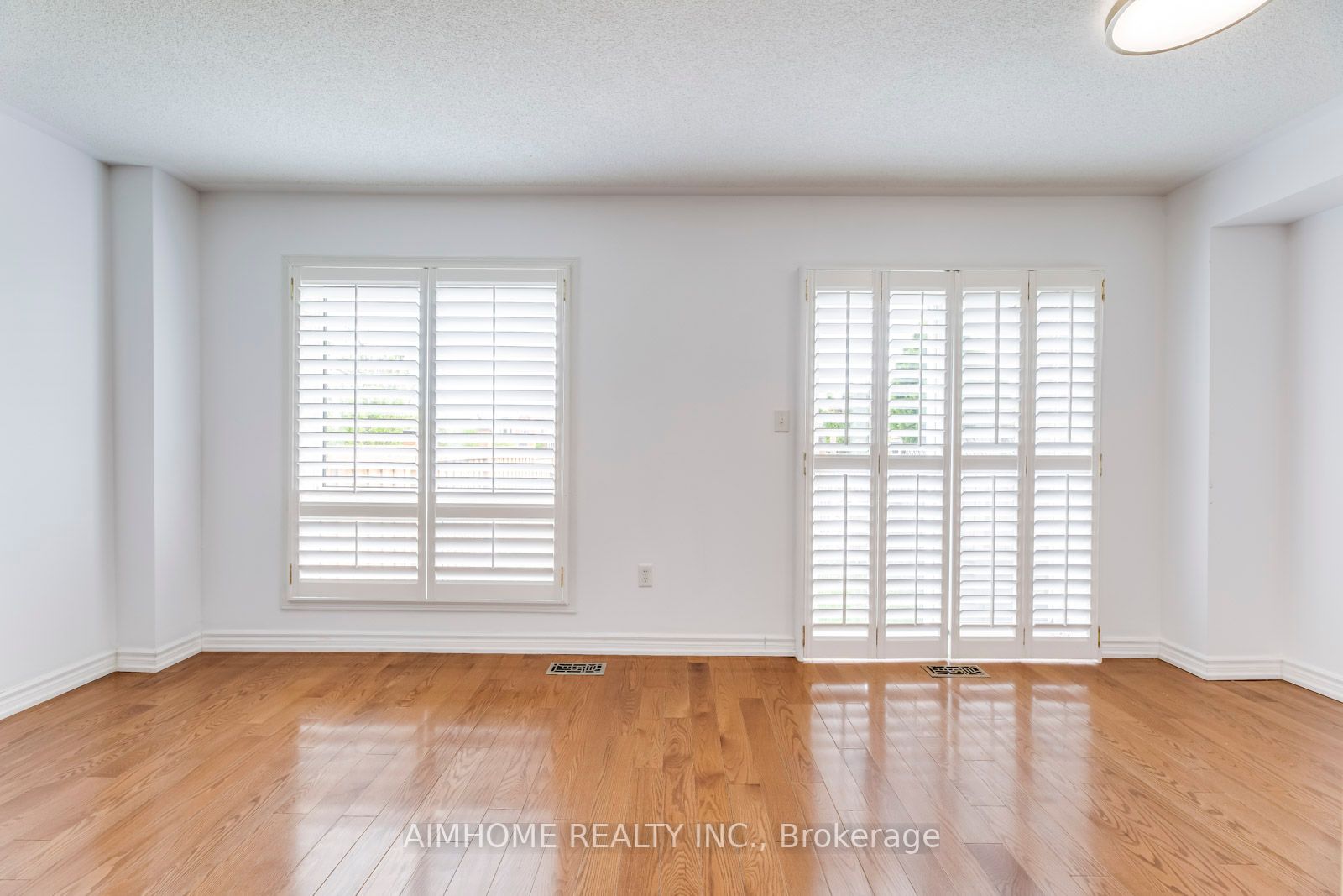 340 Kittridge Rd