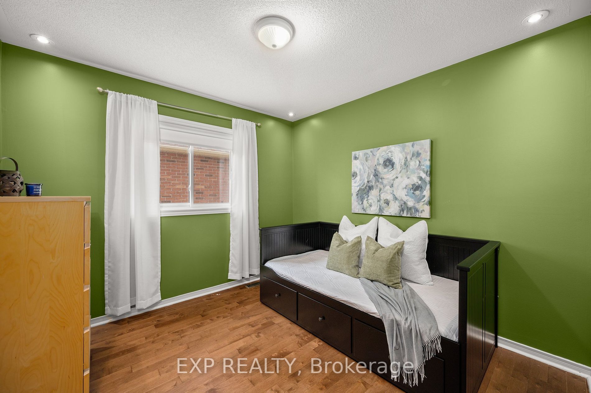30 Flintwood Ave
