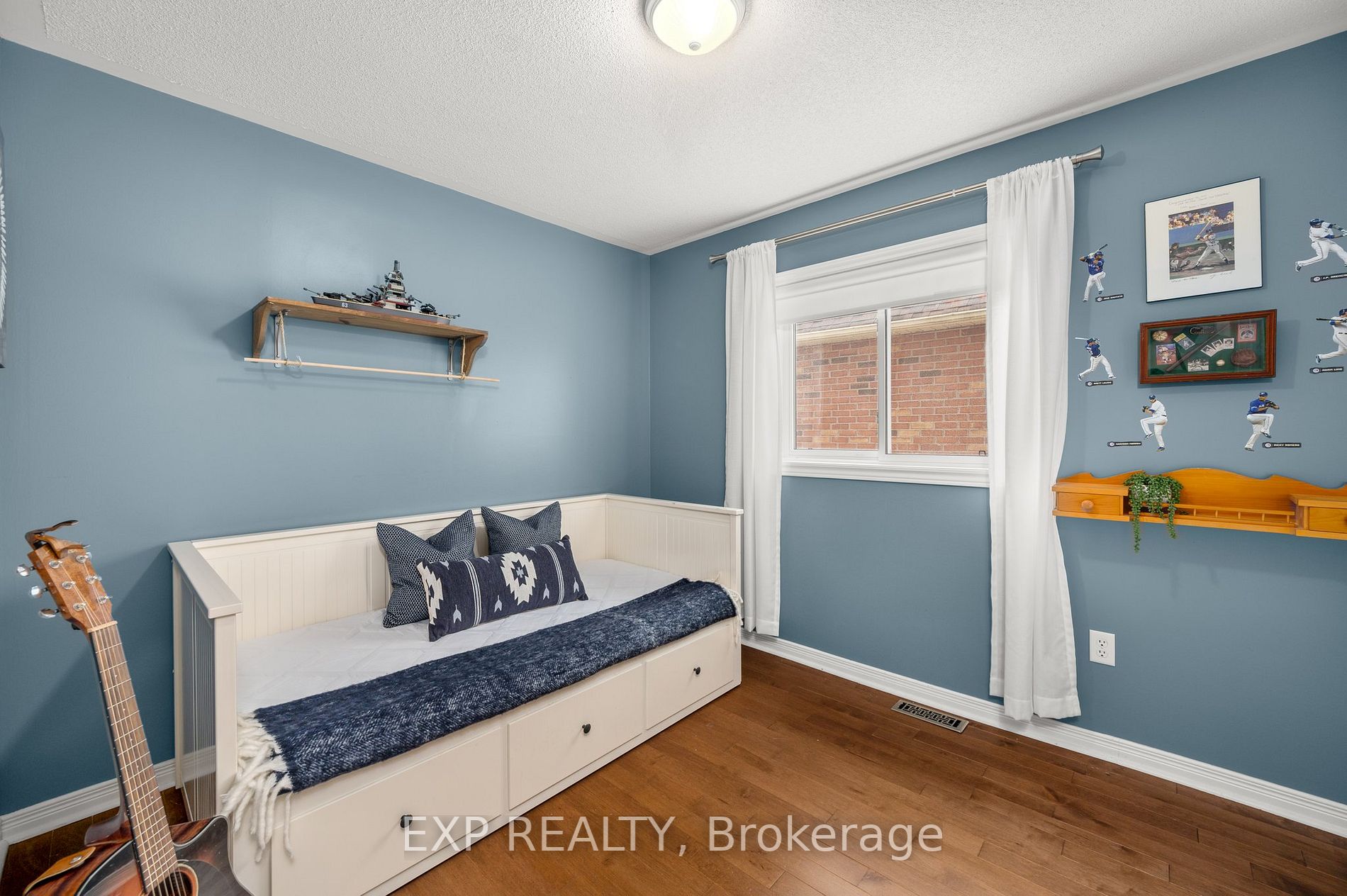 30 Flintwood Ave