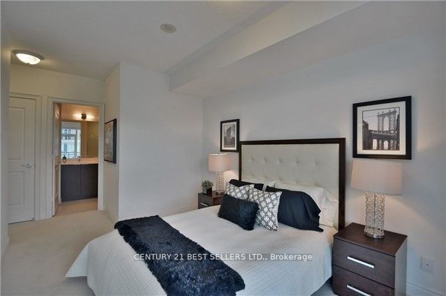 16 Brookers Lane, #2407