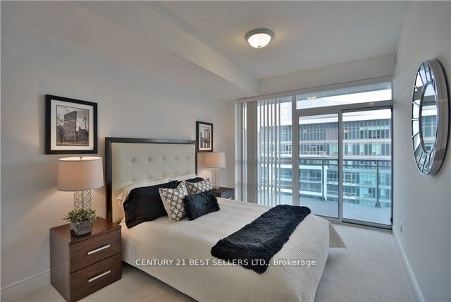 16 Brookers Lane, #2407
