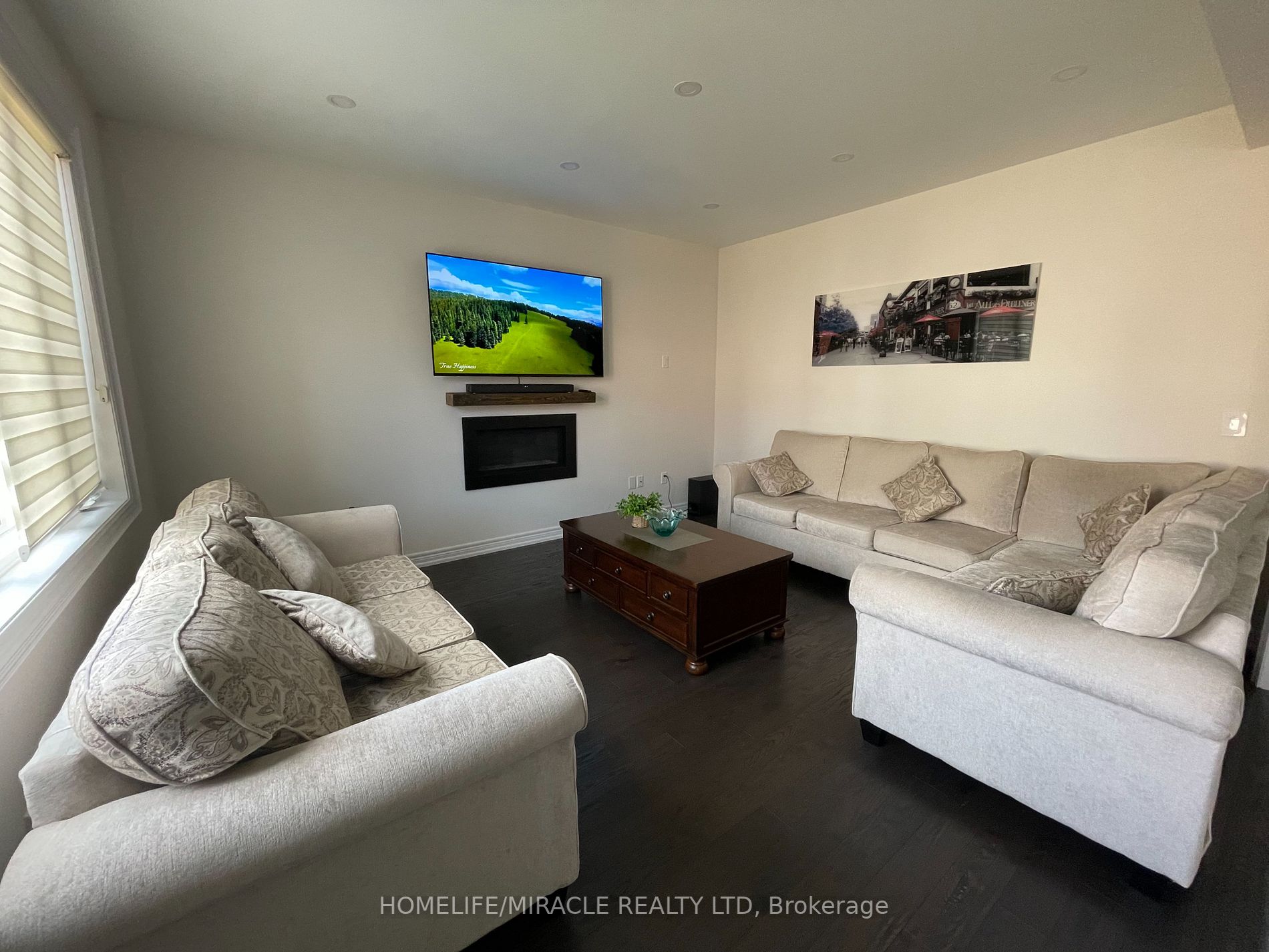 5 Forsyth Crescent E