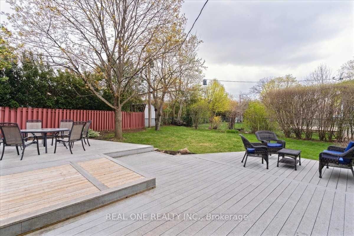 346 Trafalgar Crt