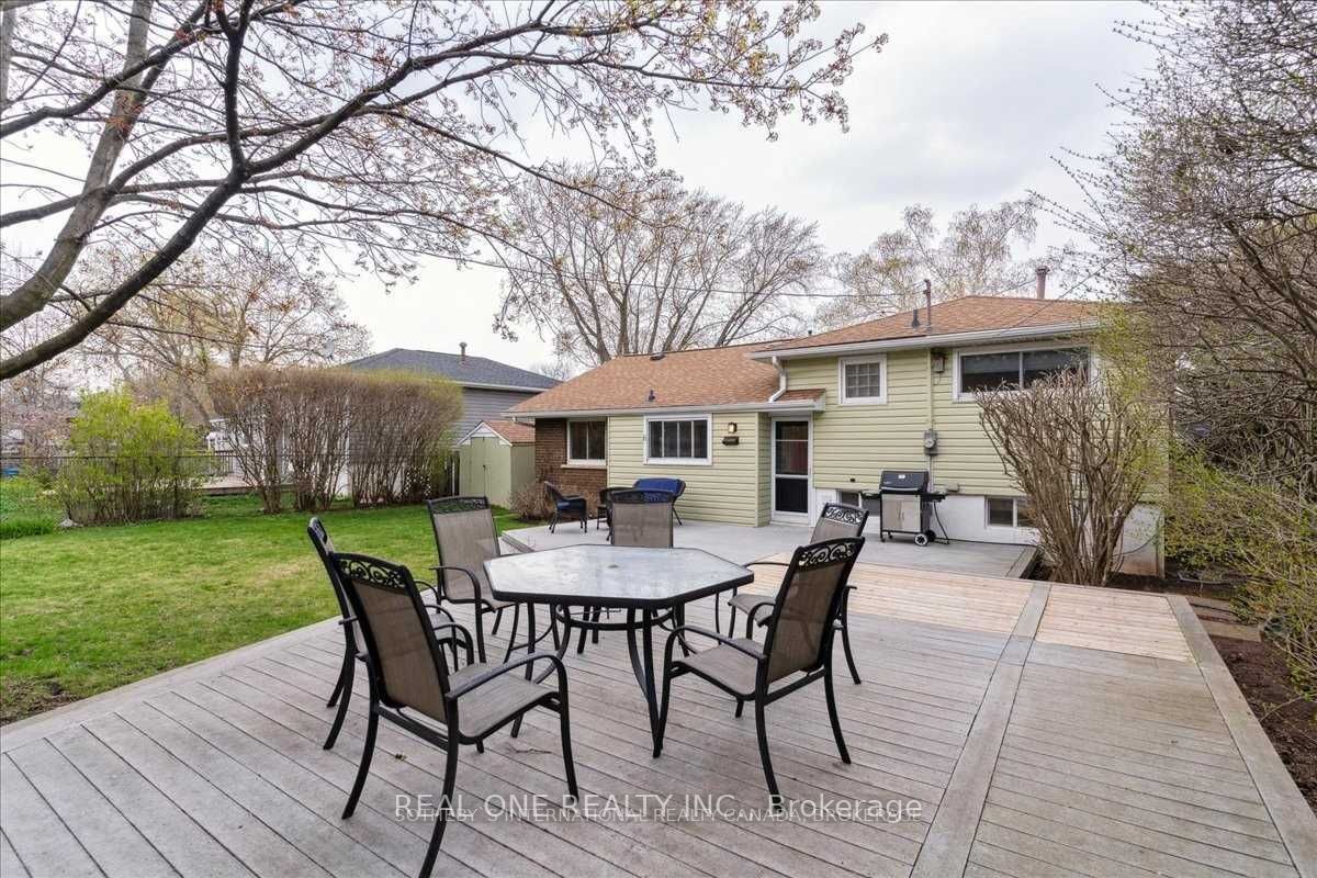 346 Trafalgar Crt