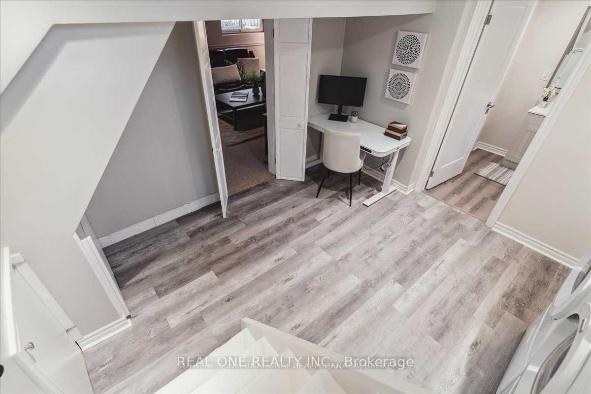346 Trafalgar Crt