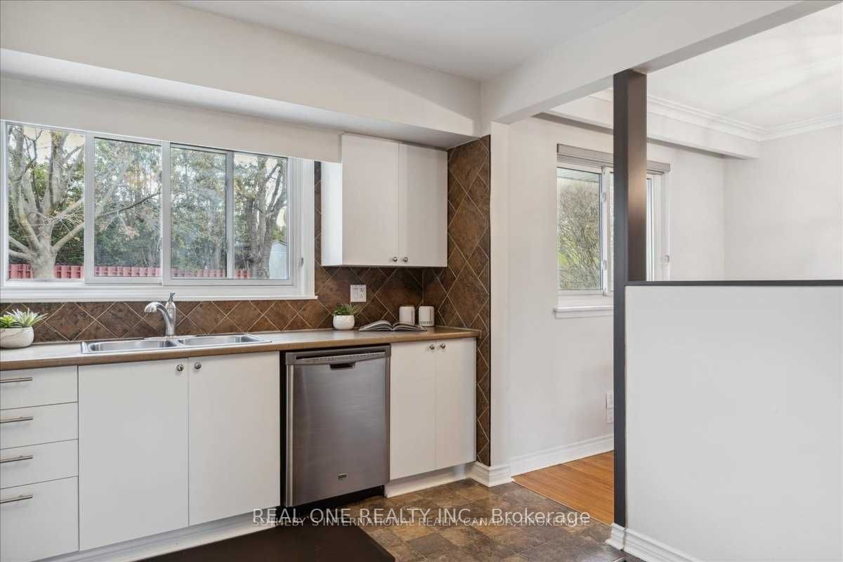 346 Trafalgar Crt