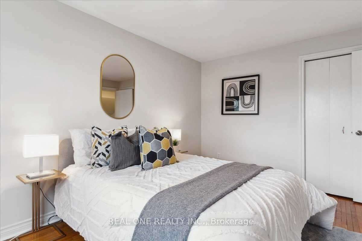 346 Trafalgar Crt
