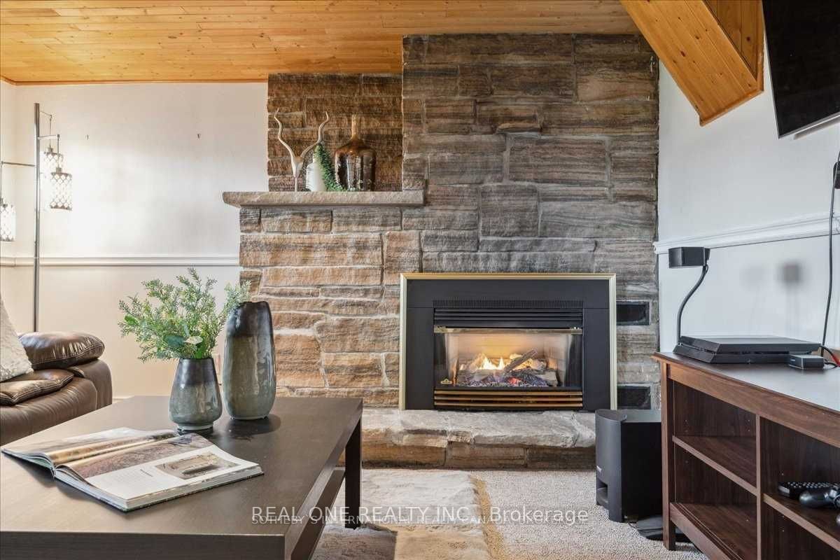 346 Trafalgar Crt