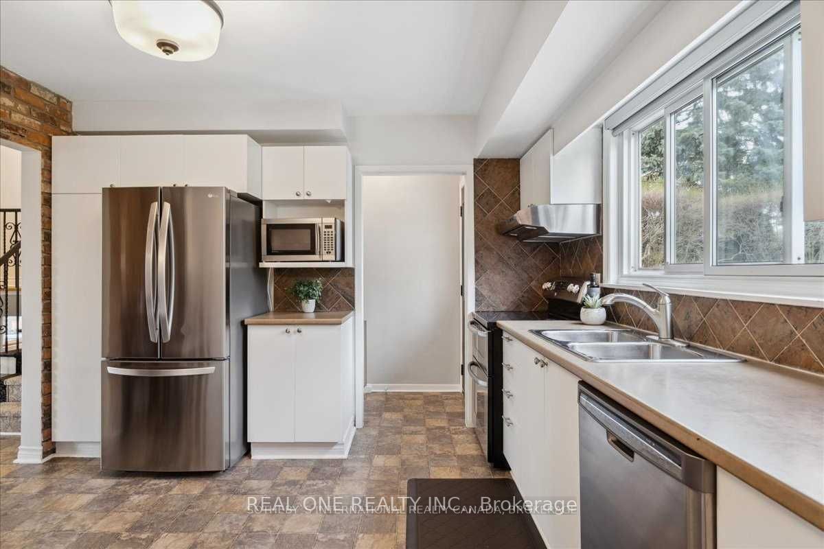 346 Trafalgar Crt