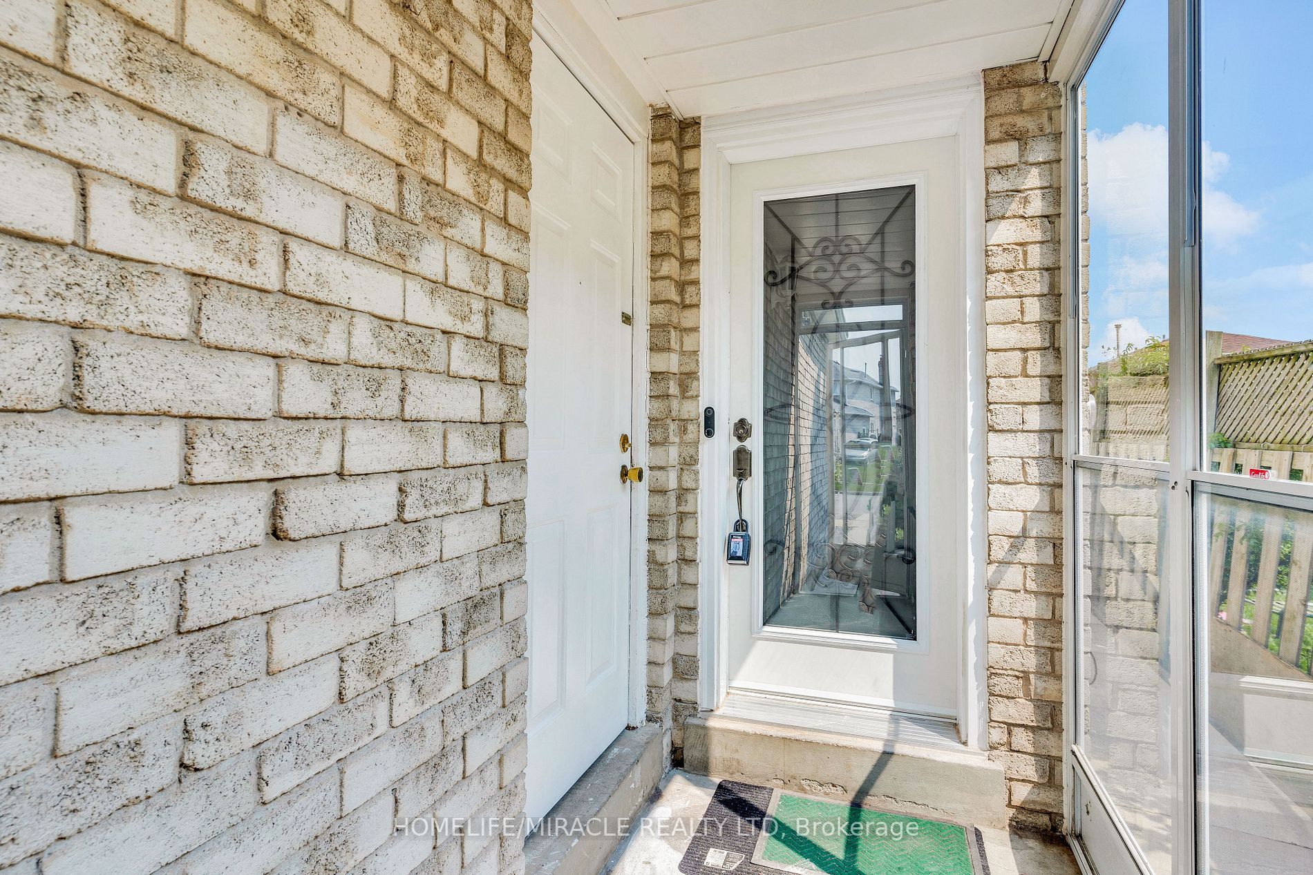 87 Sandmere Ave