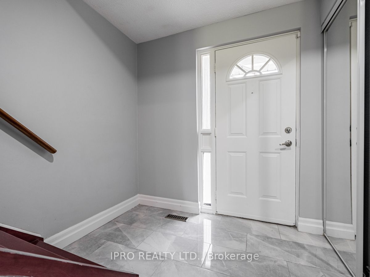 215 Mississauga Valley Blvd, #91