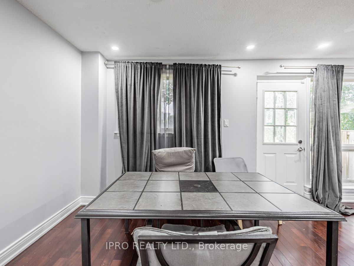 215 Mississauga Valley Blvd, #91