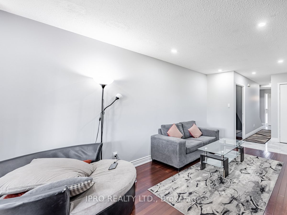 215 Mississauga Valley Blvd, #91