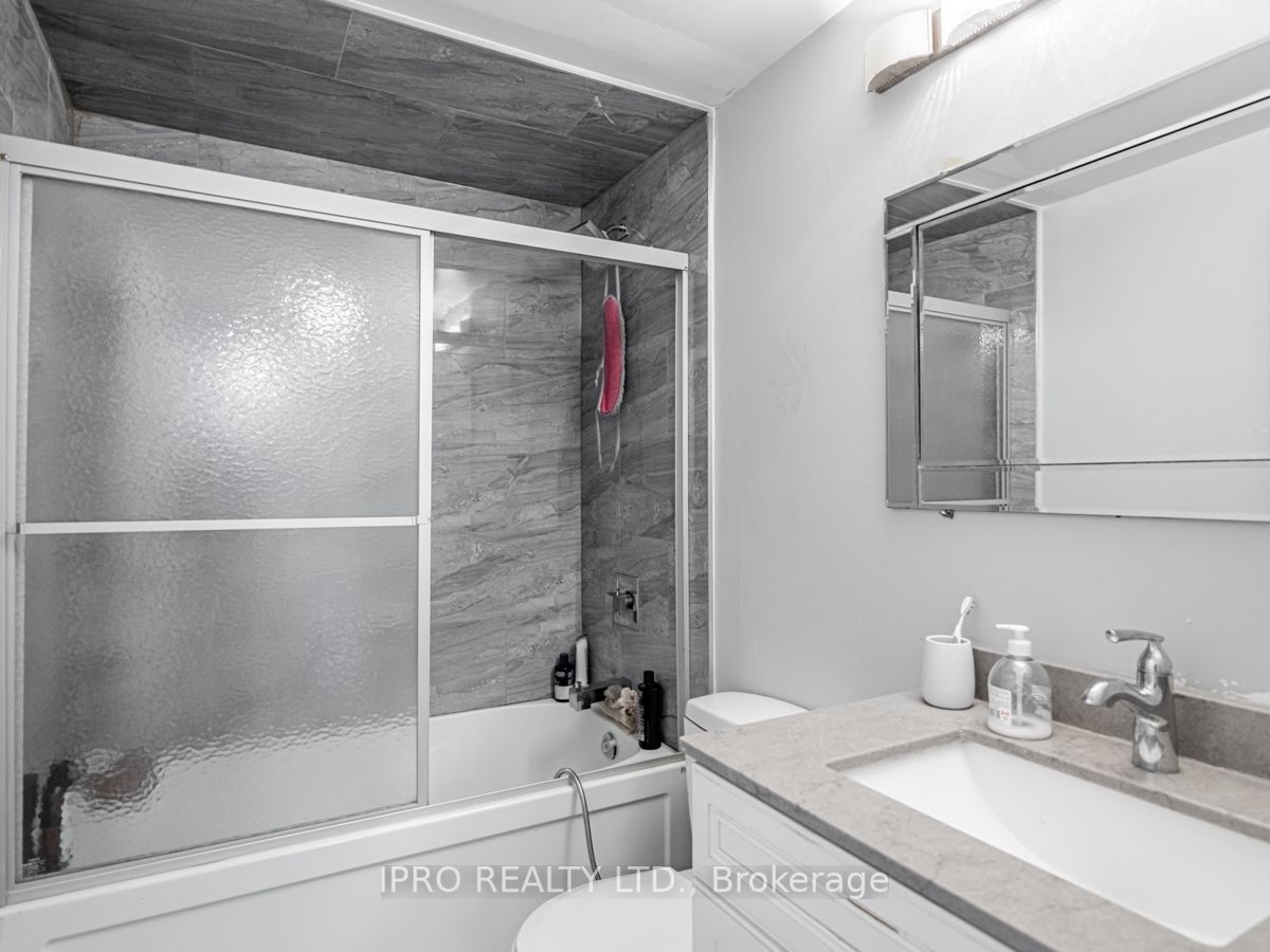 215 Mississauga Valley Blvd, #91