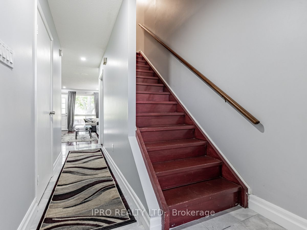 215 Mississauga Valley Blvd, #91