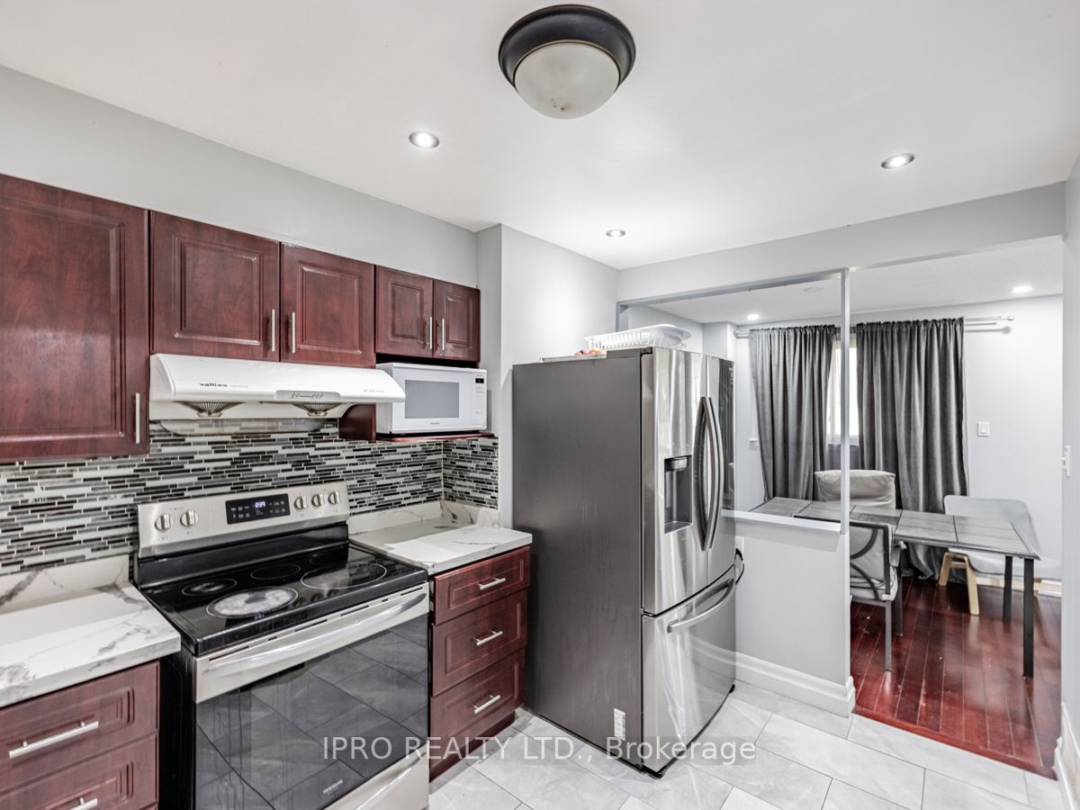 215 Mississauga Valley Blvd, #91