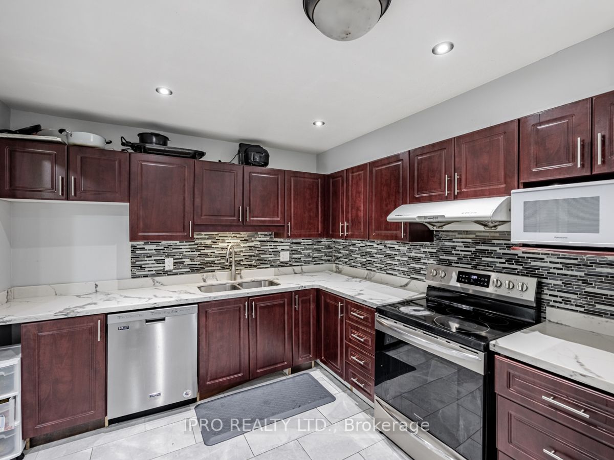 215 Mississauga Valley Blvd, #91