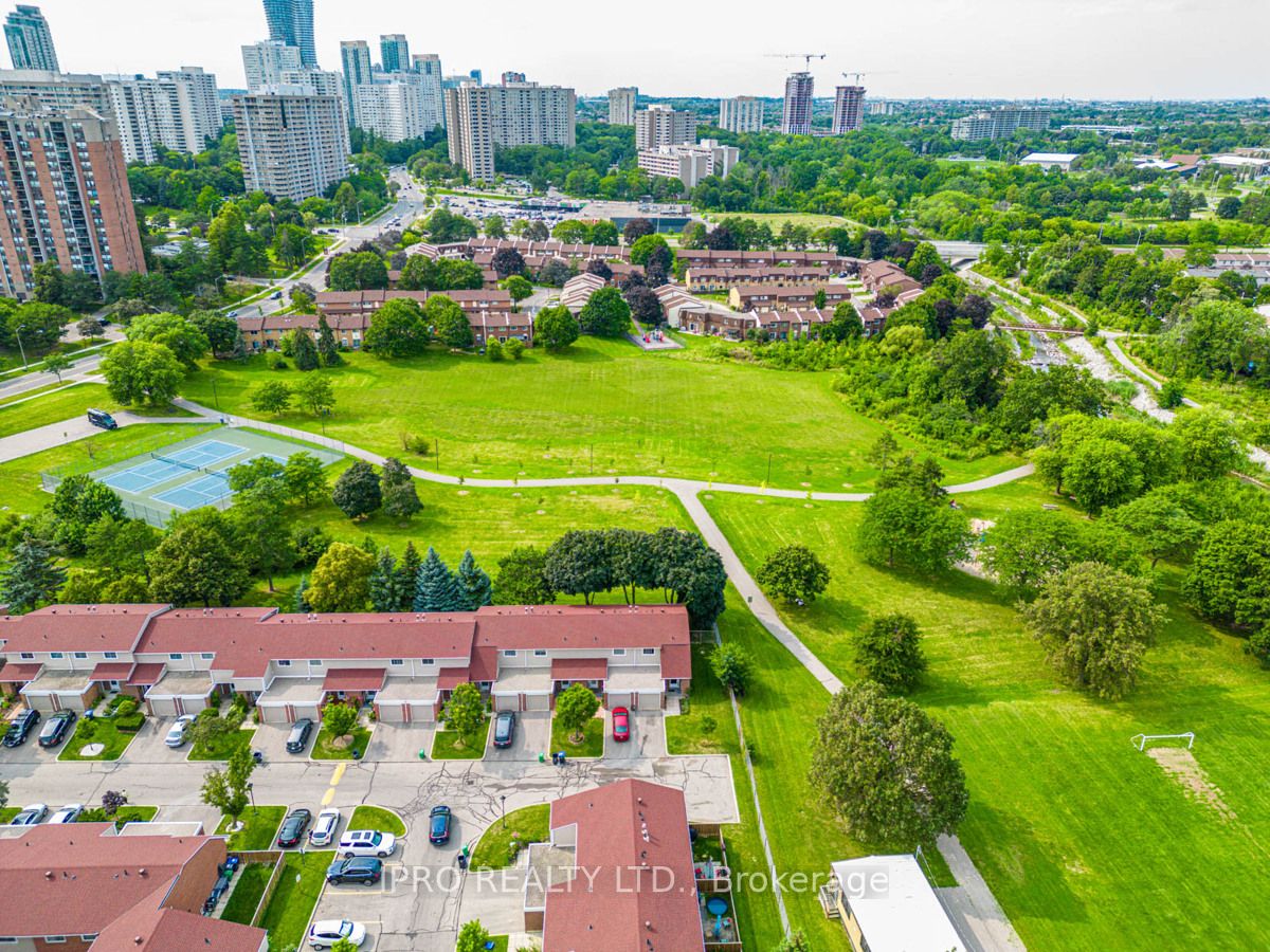 215 Mississauga Valley Blvd, #91