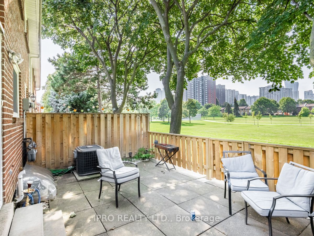215 Mississauga Valley Blvd, #91