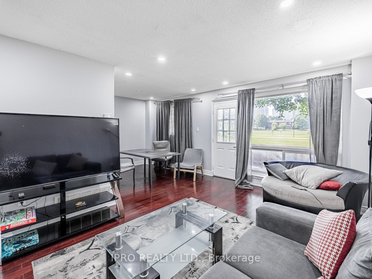 215 Mississauga Valley Blvd, #91