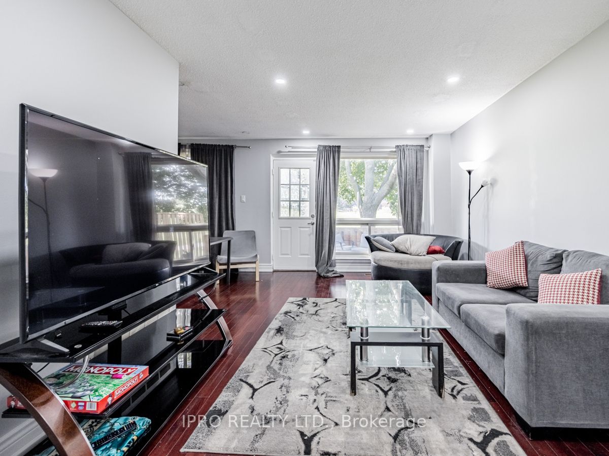 215 Mississauga Valley Blvd, #91