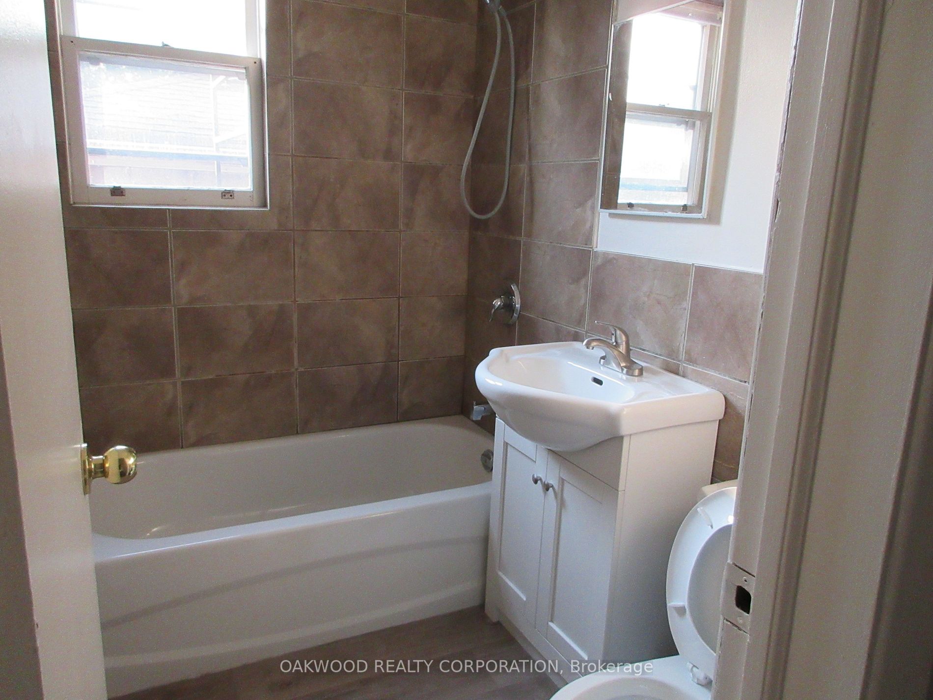 10 Joseph St