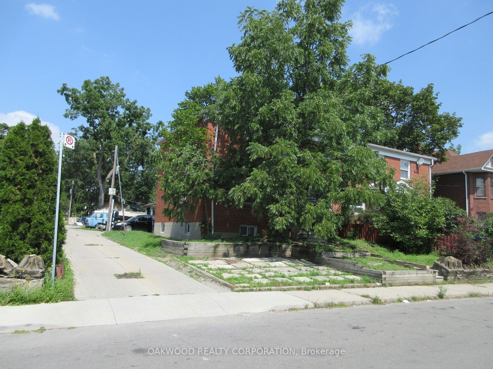 10 Joseph St