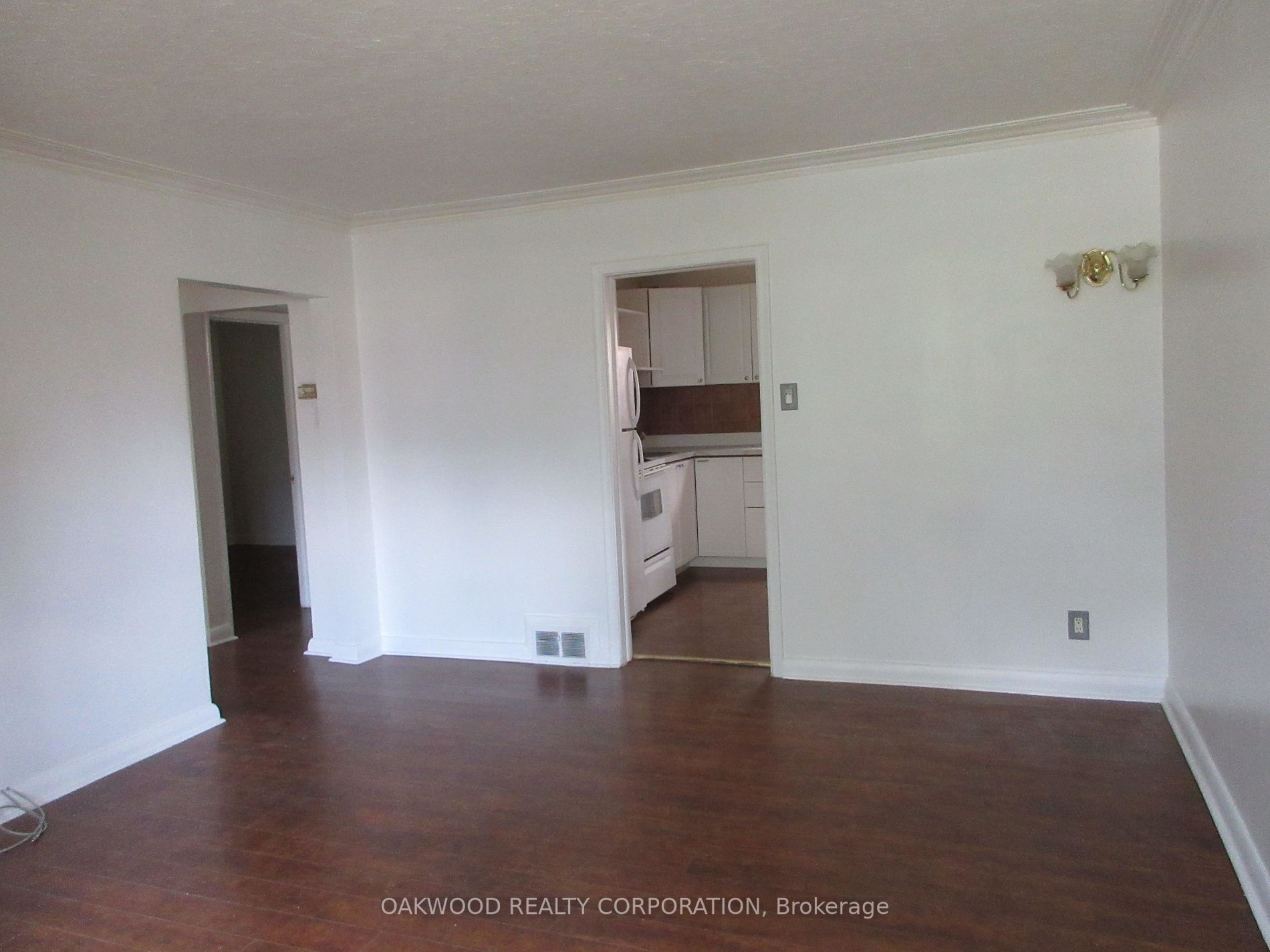 10 Joseph St