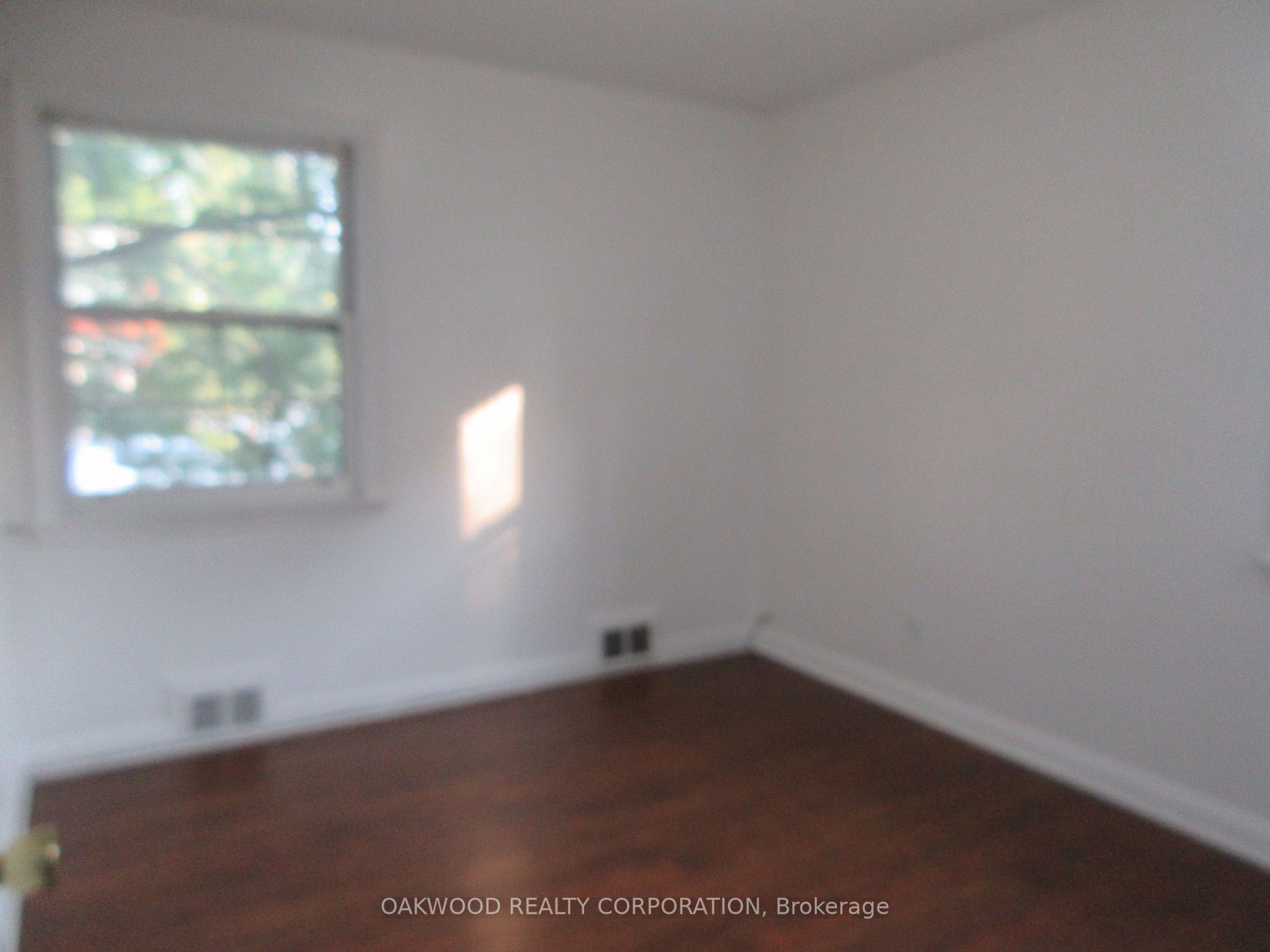 10 Joseph St