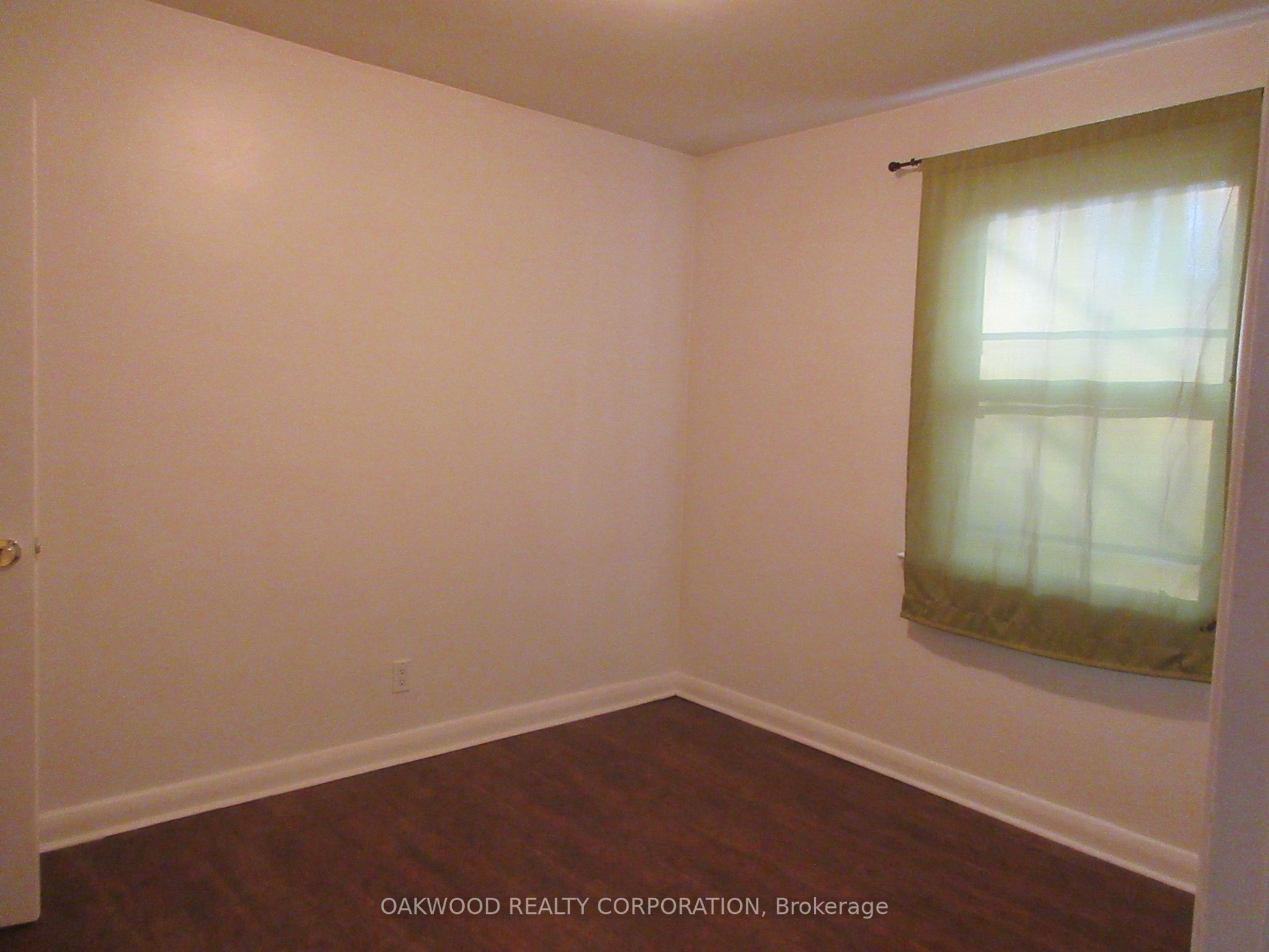 10 Joseph St
