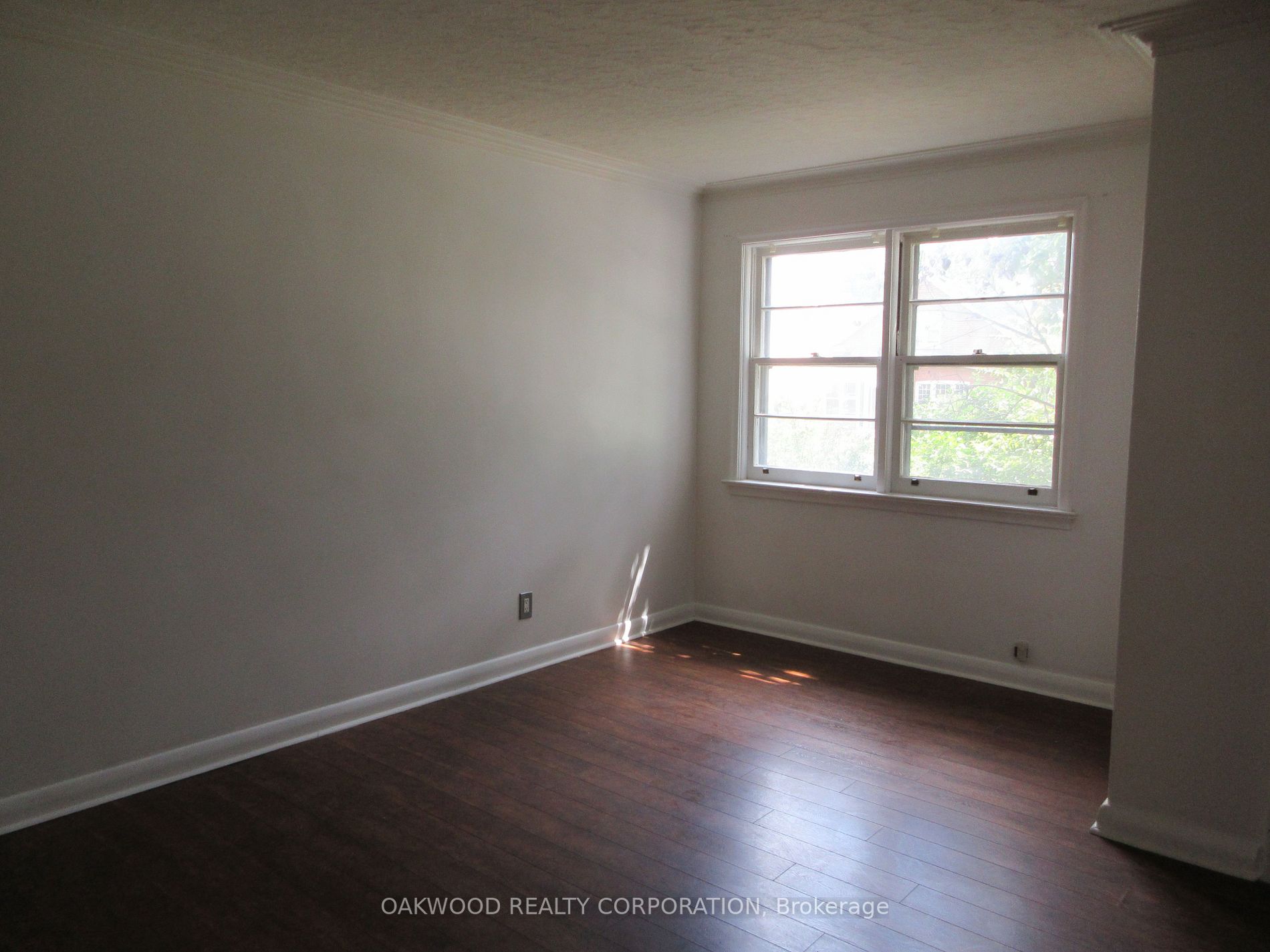 10 Joseph St