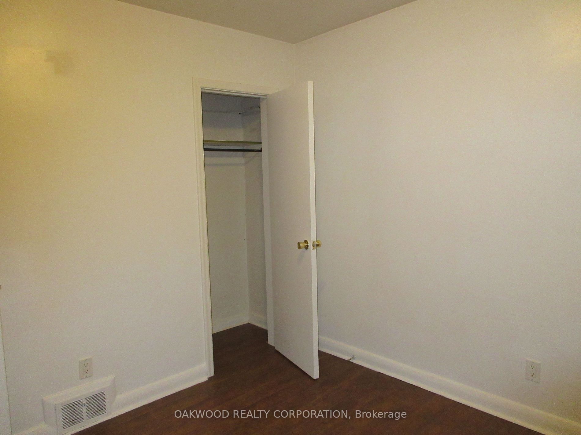 10 Joseph St