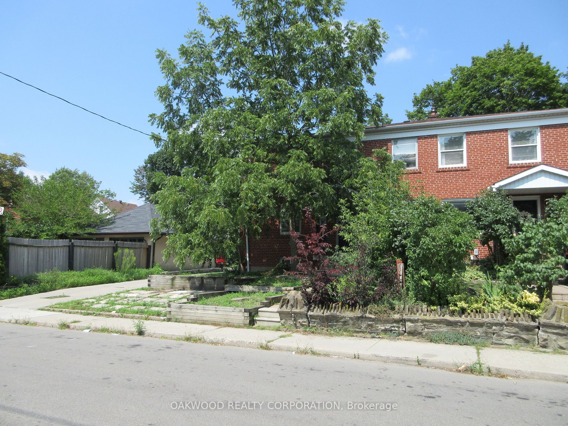10 Joseph St