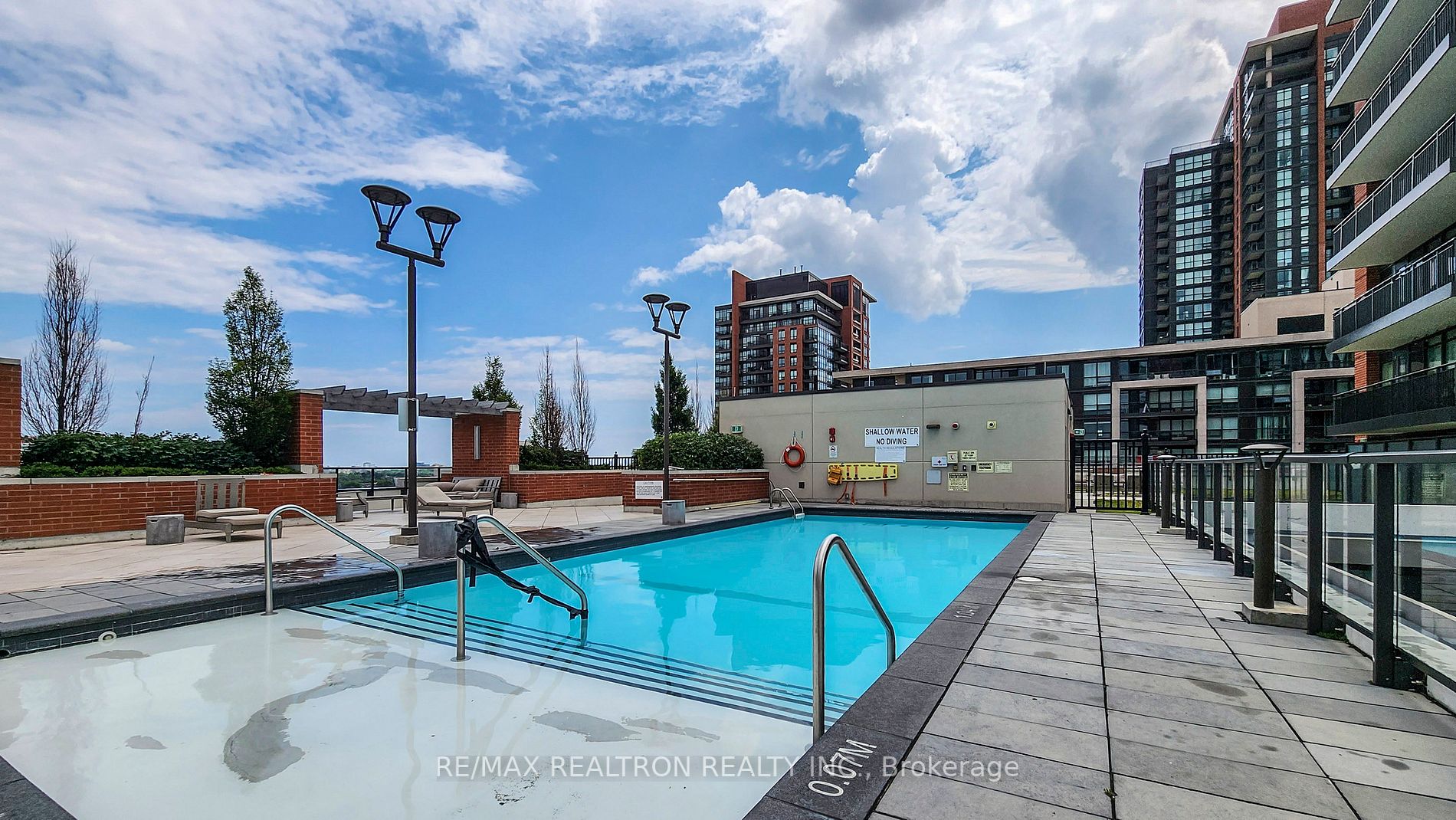 3091 Dufferin St, #527